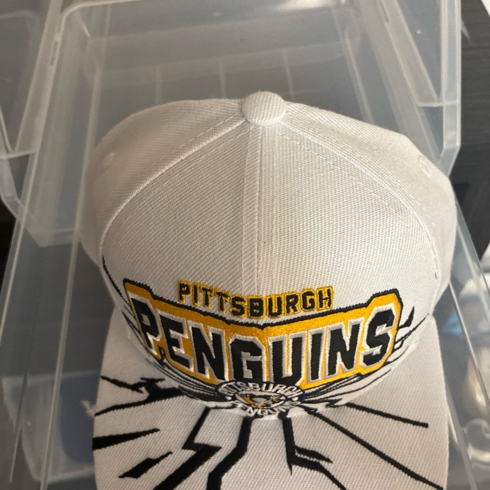 Pittsburgh Penguins White Cap